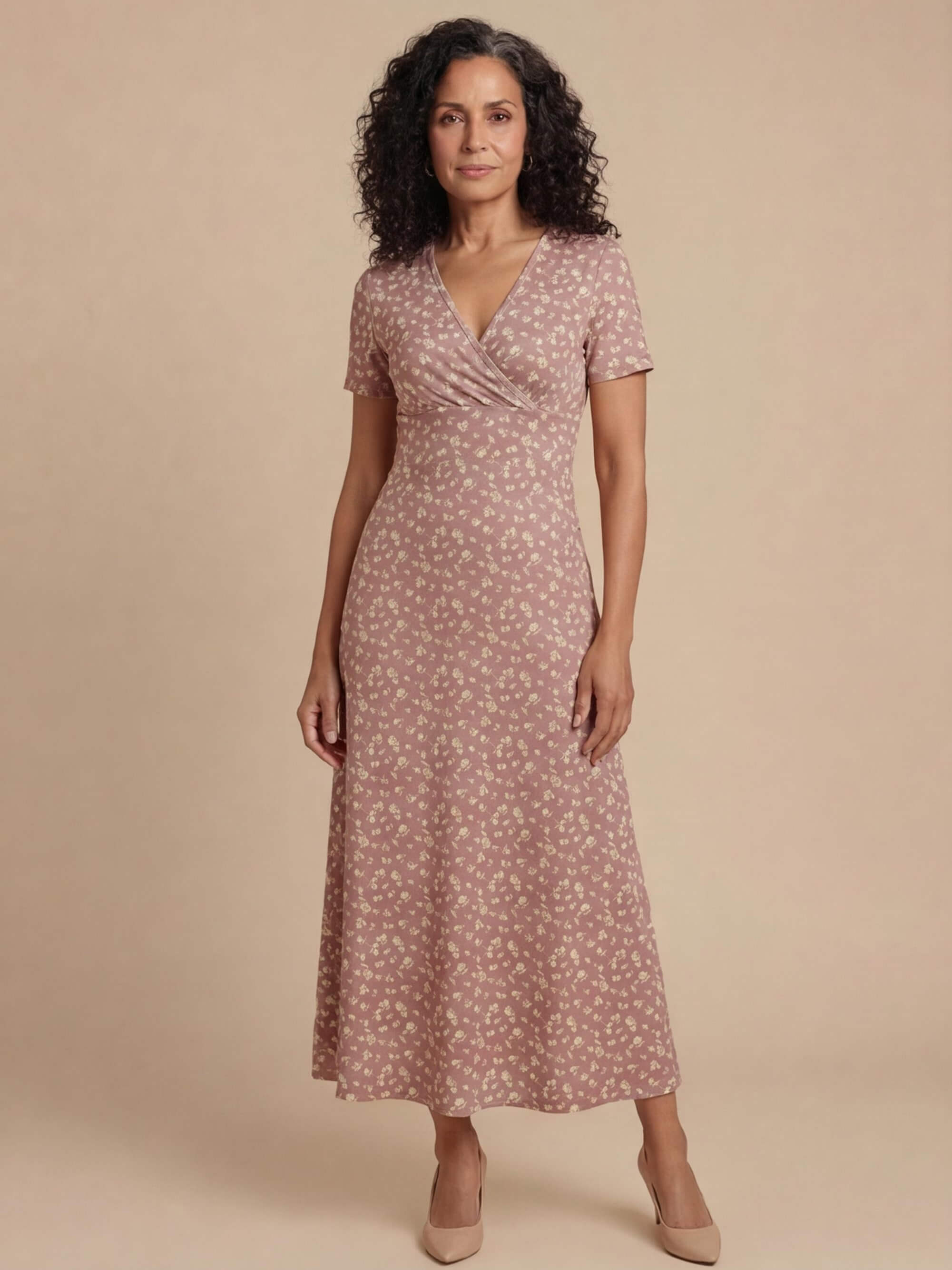 Elegant Women’s Floral V-Neck Dress – Smocked Bodice & High-Stretch Comfort