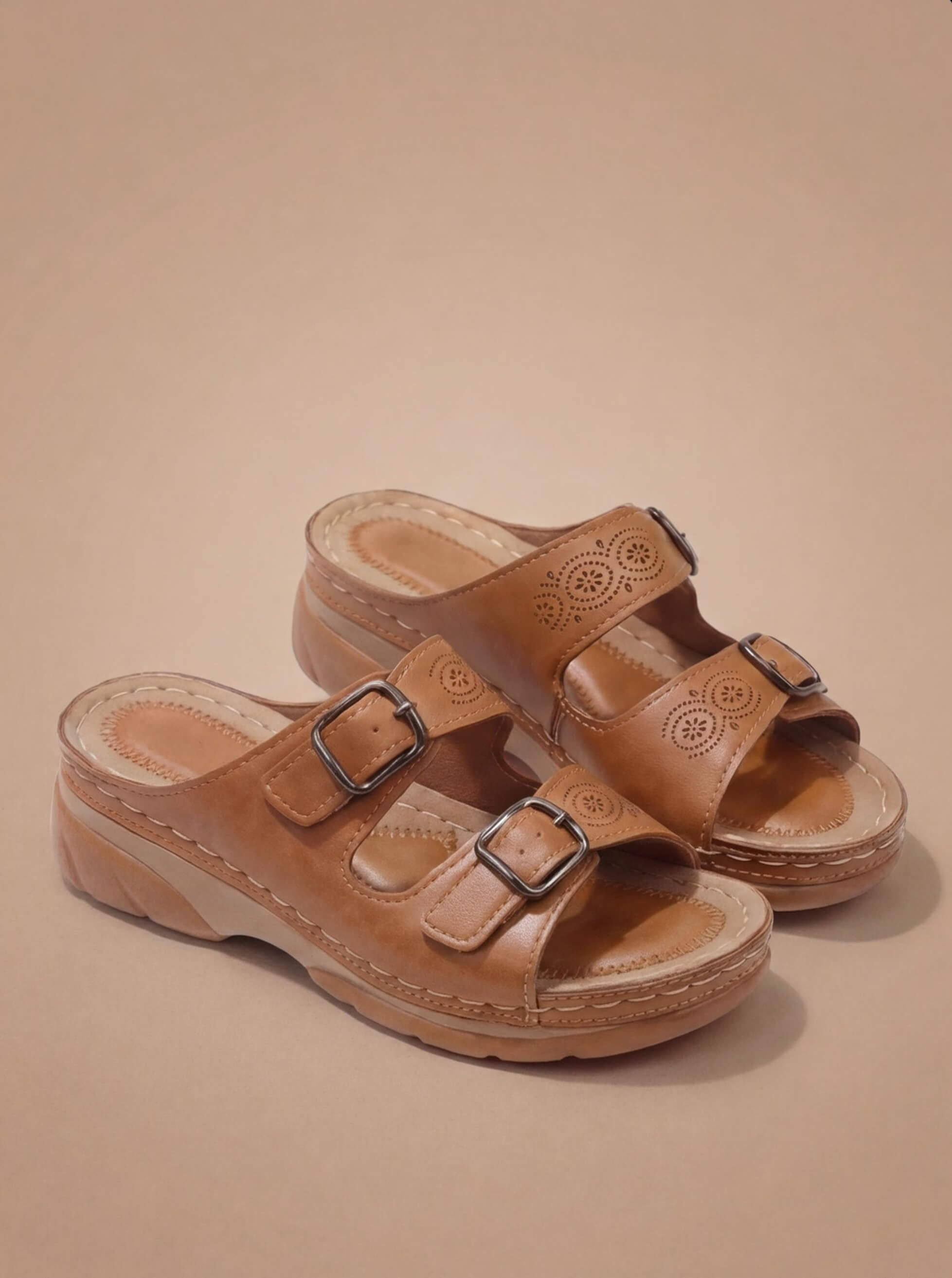 Women's orthopaedic sandals with a comfortable sole