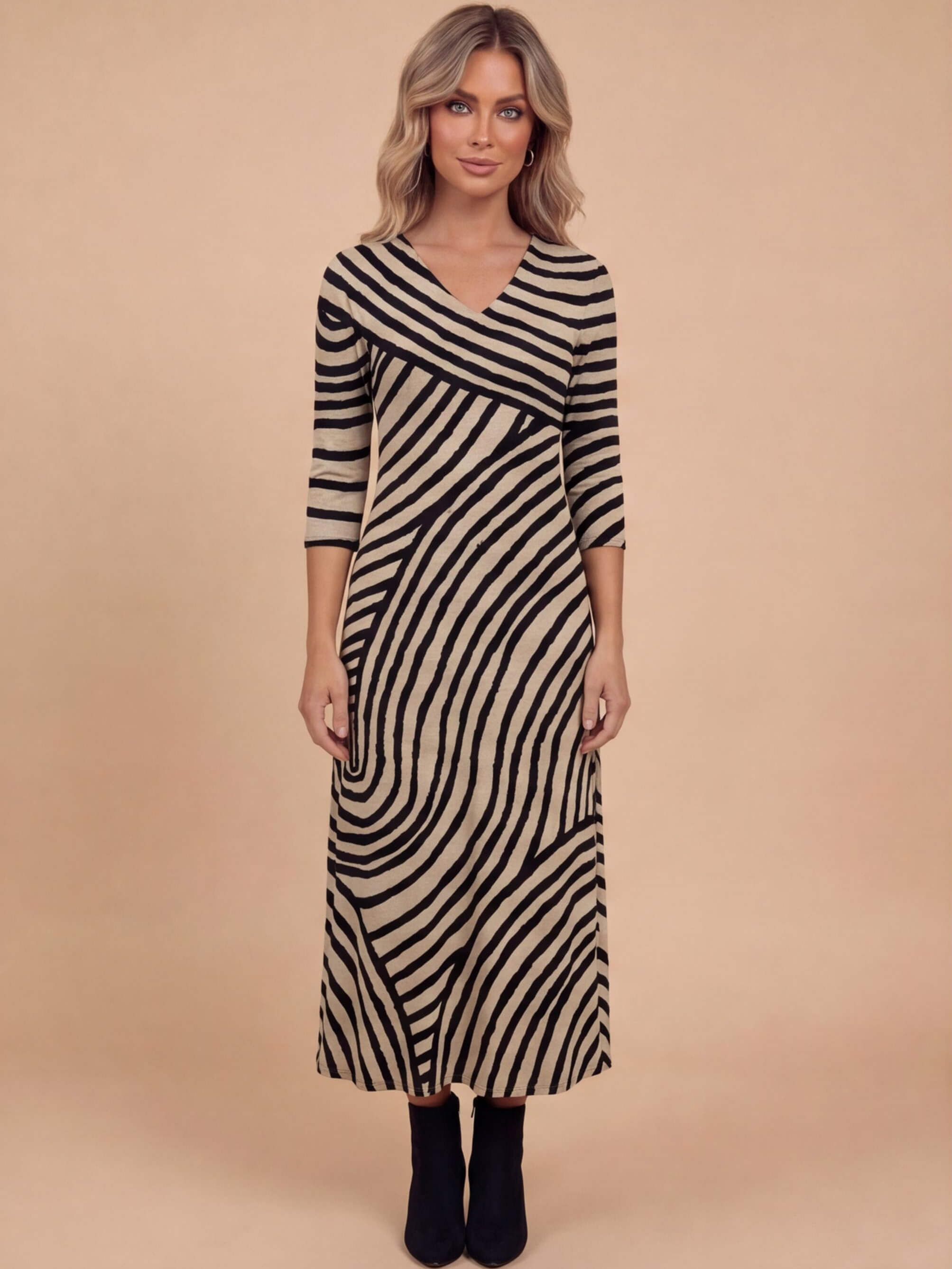 Women’s Comfortable Maxi Dress – V-Neck & Flowing Silhouette