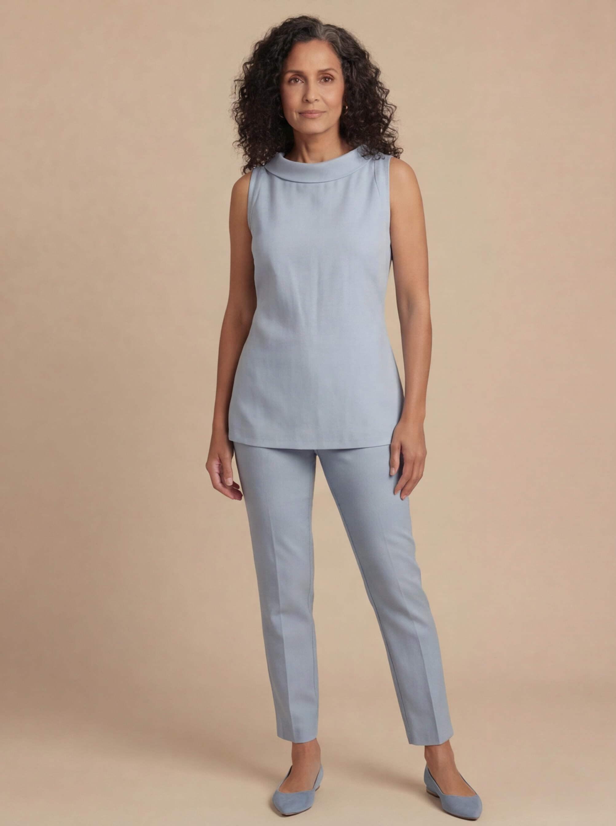 Women’s Elegant Sleeveless Top with Roll Collar