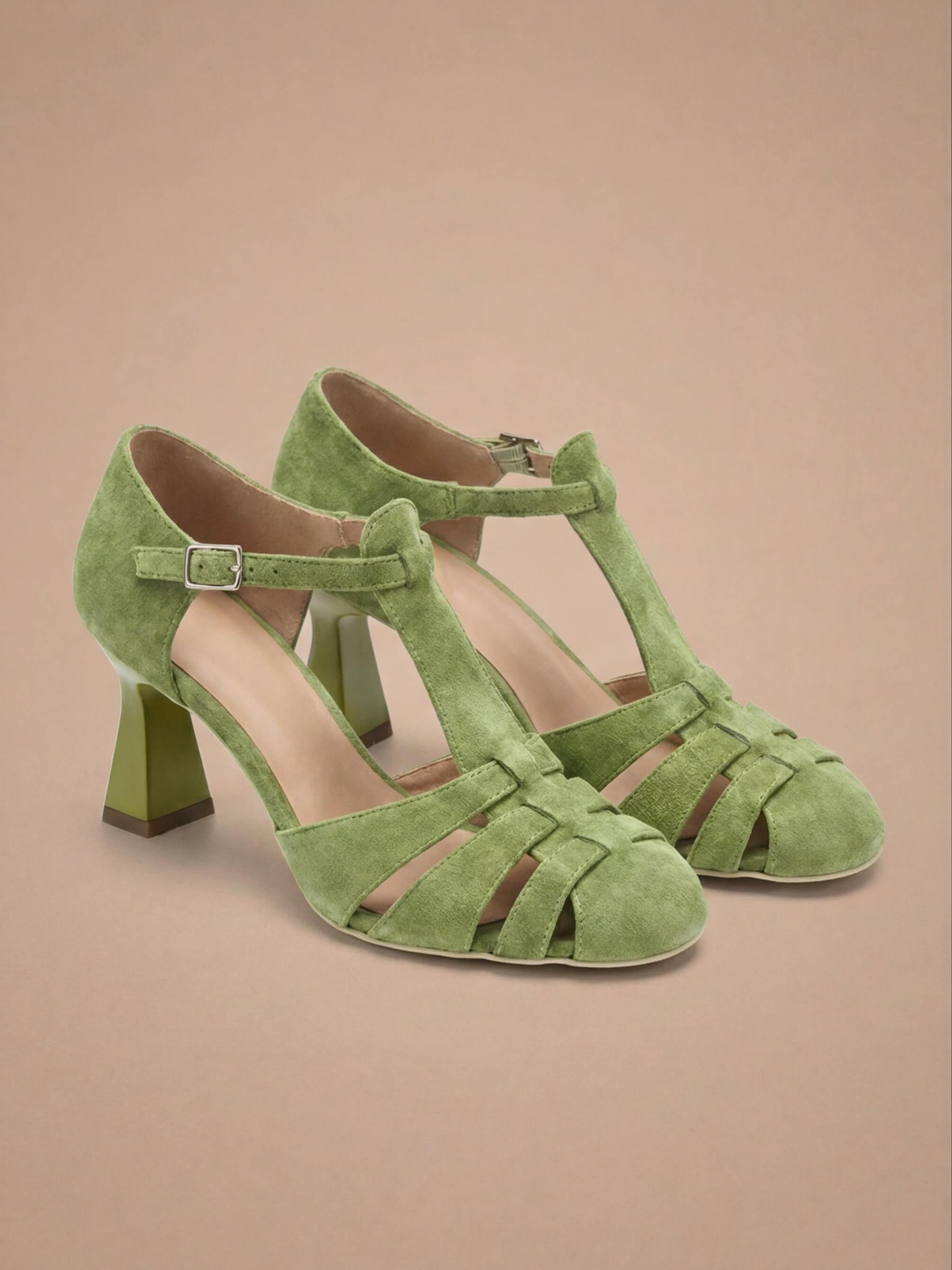 Women’s Strappy Buckle Block Heel Sandals