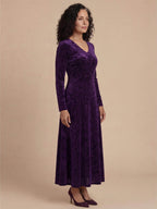Elegant Women’s V-Neck Maxi Dress – Textured Floral Pattern & High-Stretch Comfort