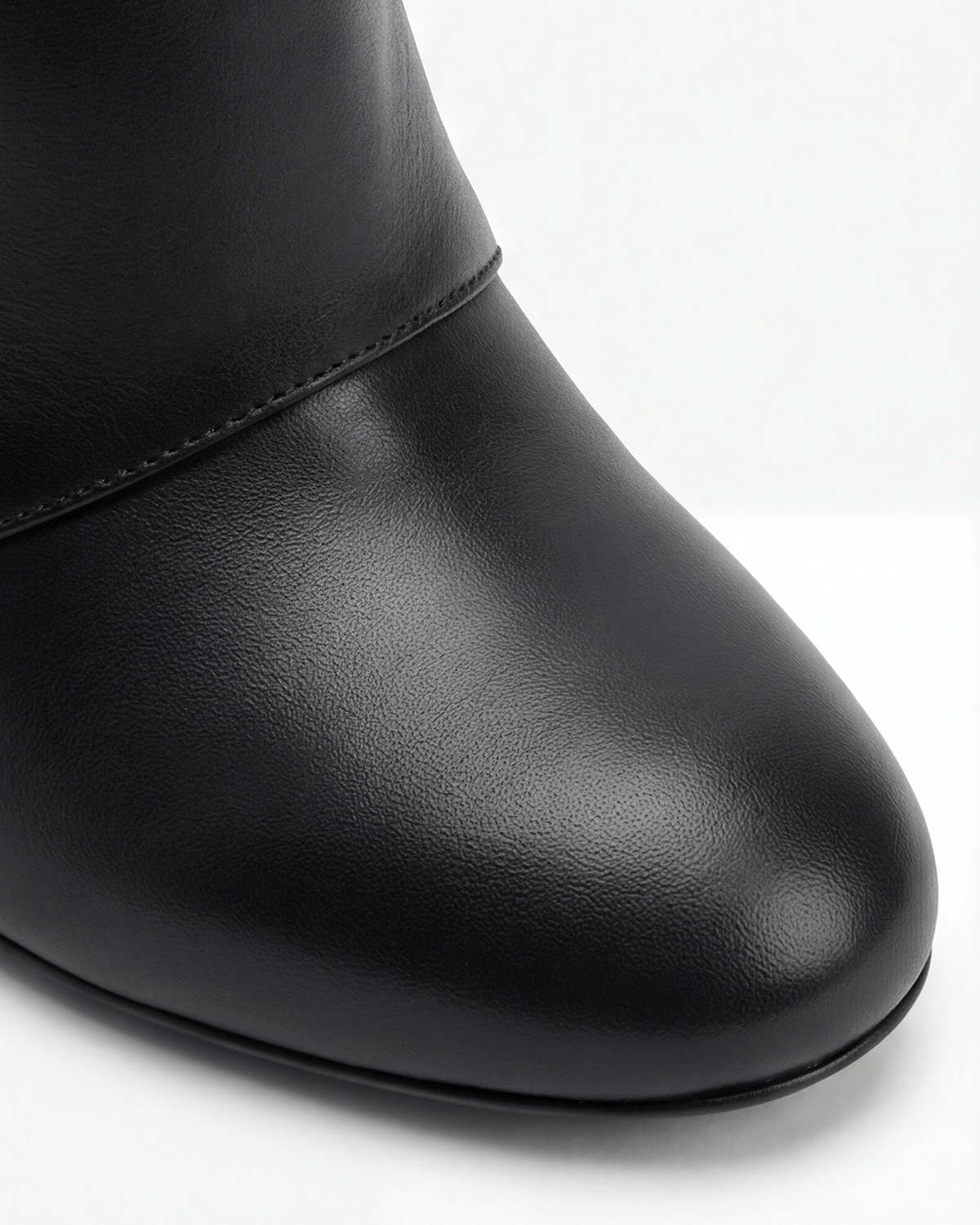 Women’s Decorative Zip Hardware Knee-High Boots