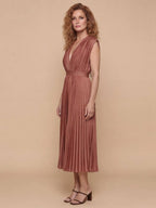 Women’s Pleated Maxi Dress – Elegant Flow & Timeless Grace