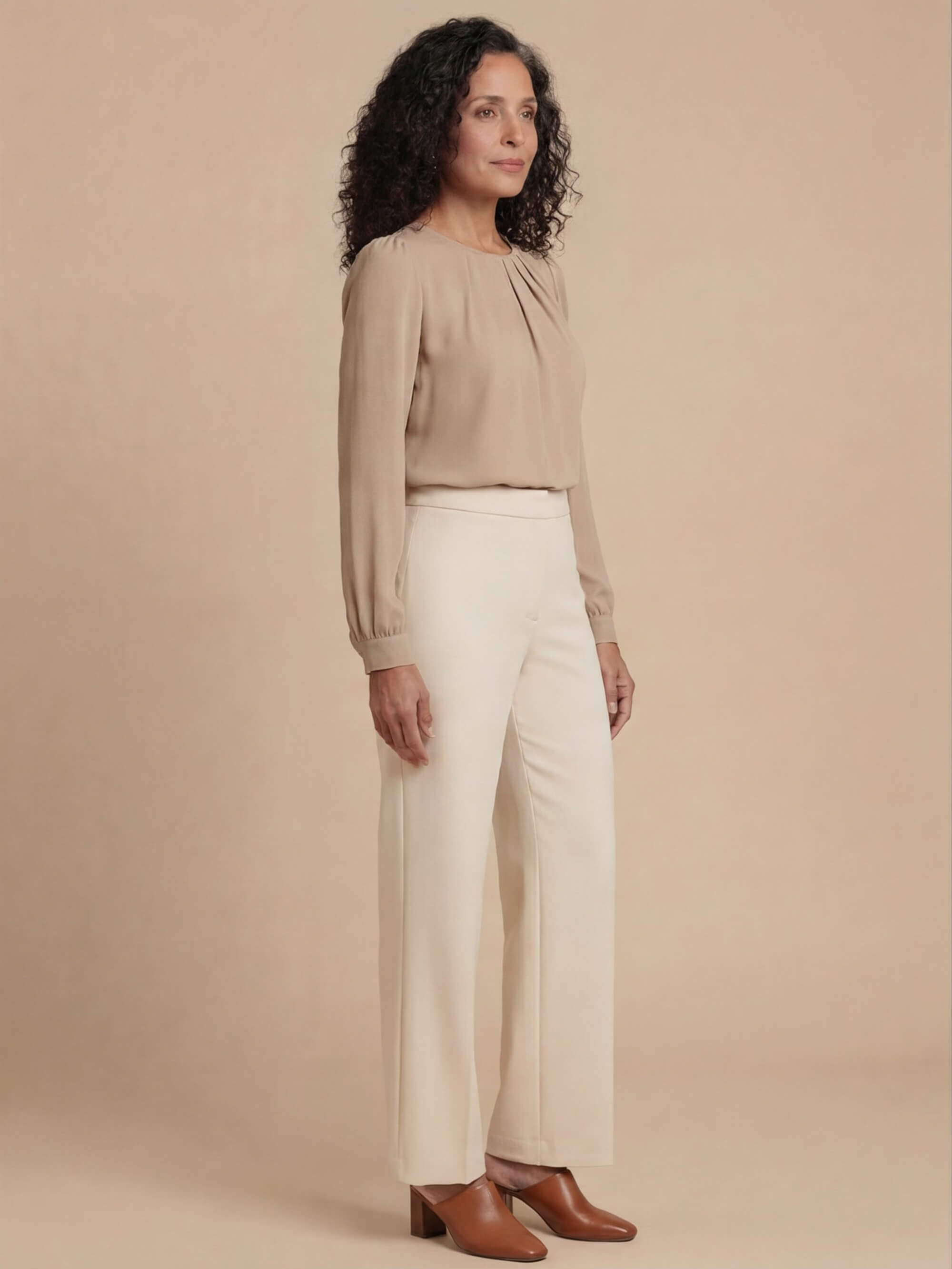 Women’s Pleated Blouse – Soft Draping & Elegant Everyday Style