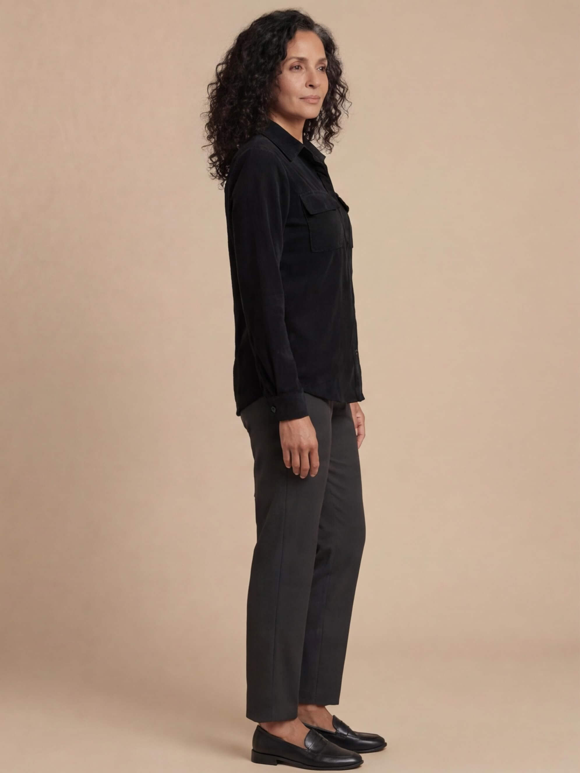 Women’s Corduroy Button Shirt – Classic Collar & Structured Casual Fit