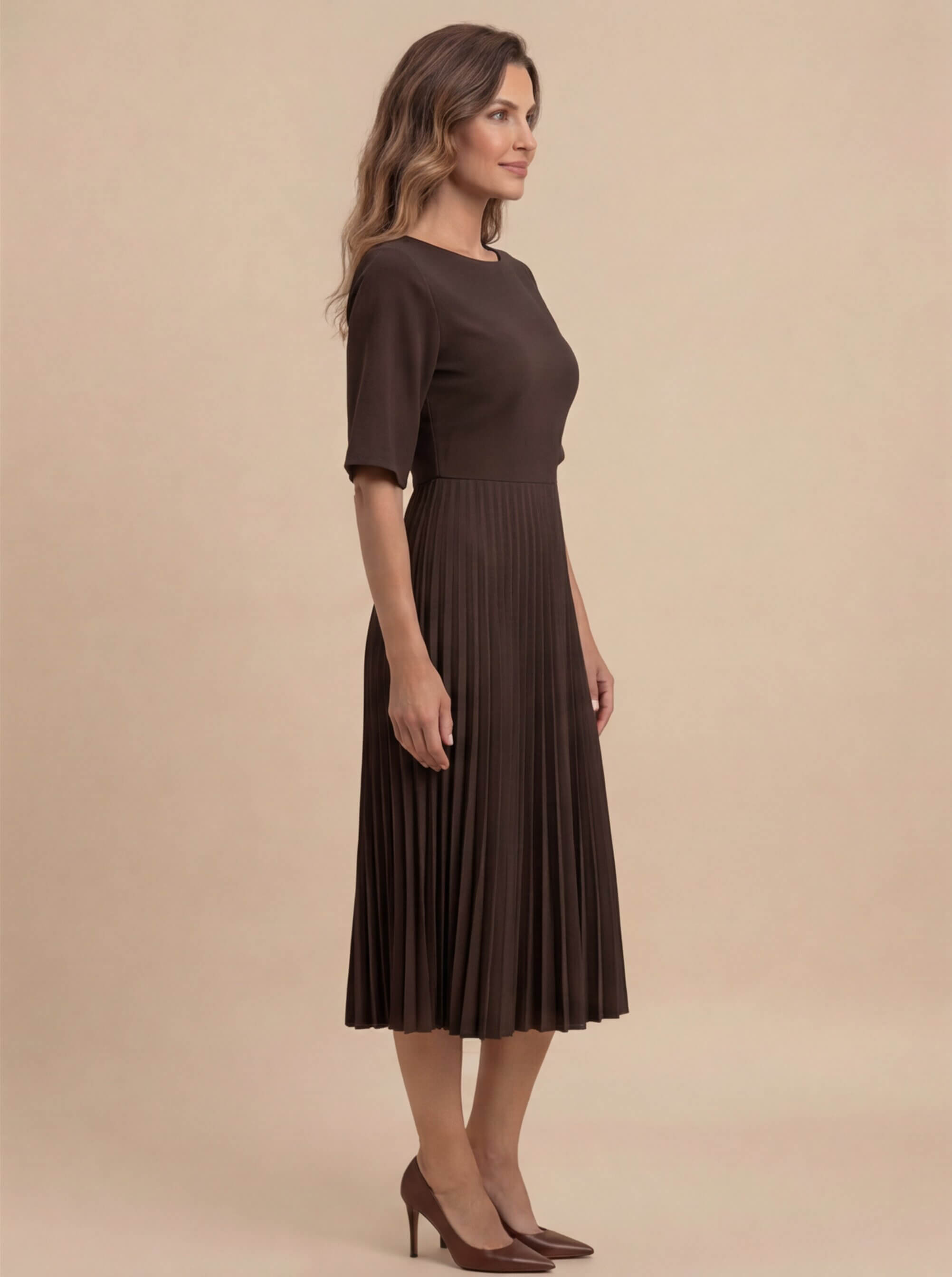 Women’s Dress – Pleated Maxi Dress with Defined Waist