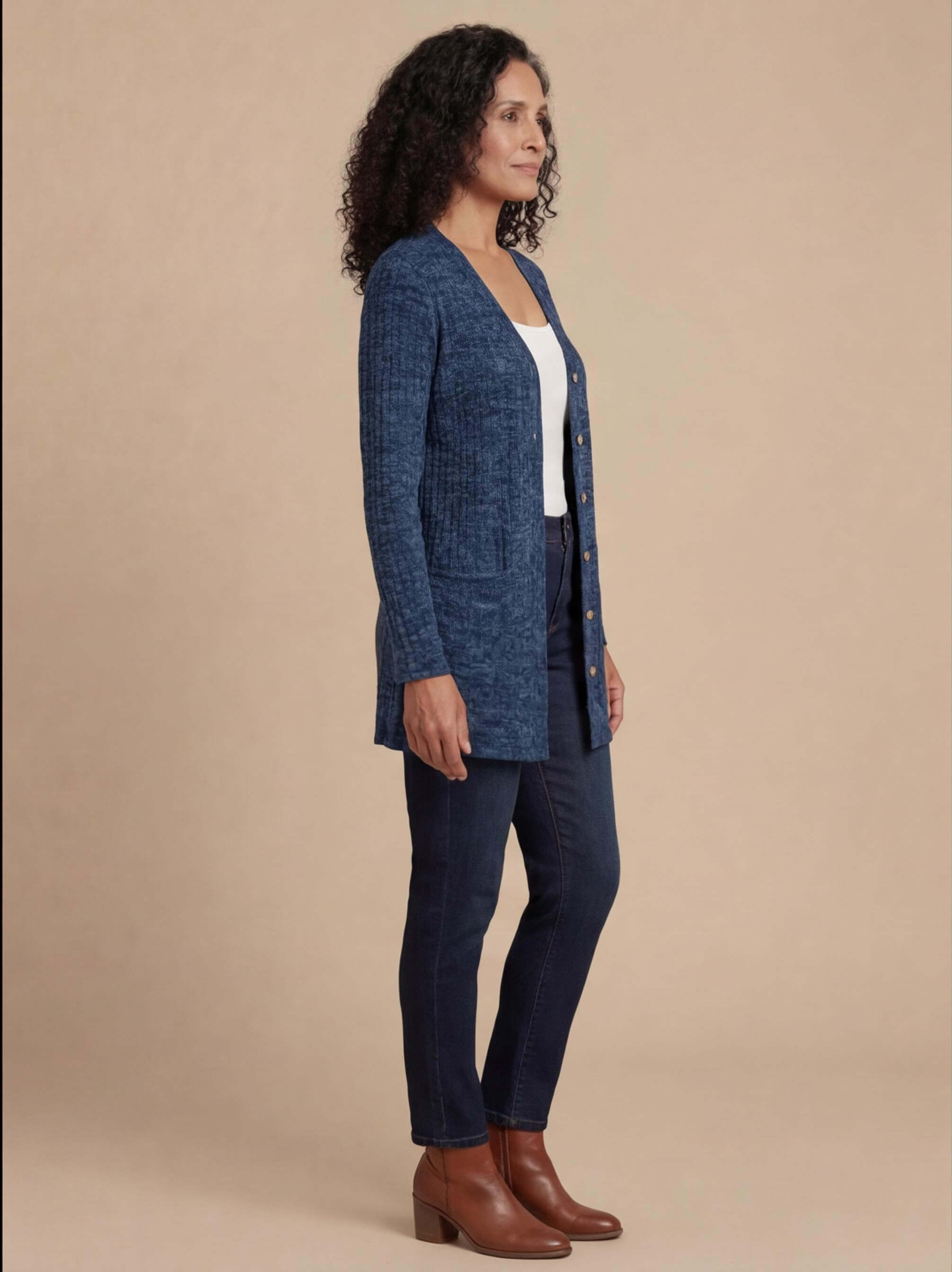 Women’s Elegant Knit Cardigan – Textured V-Neck & Light Stretch Comfort