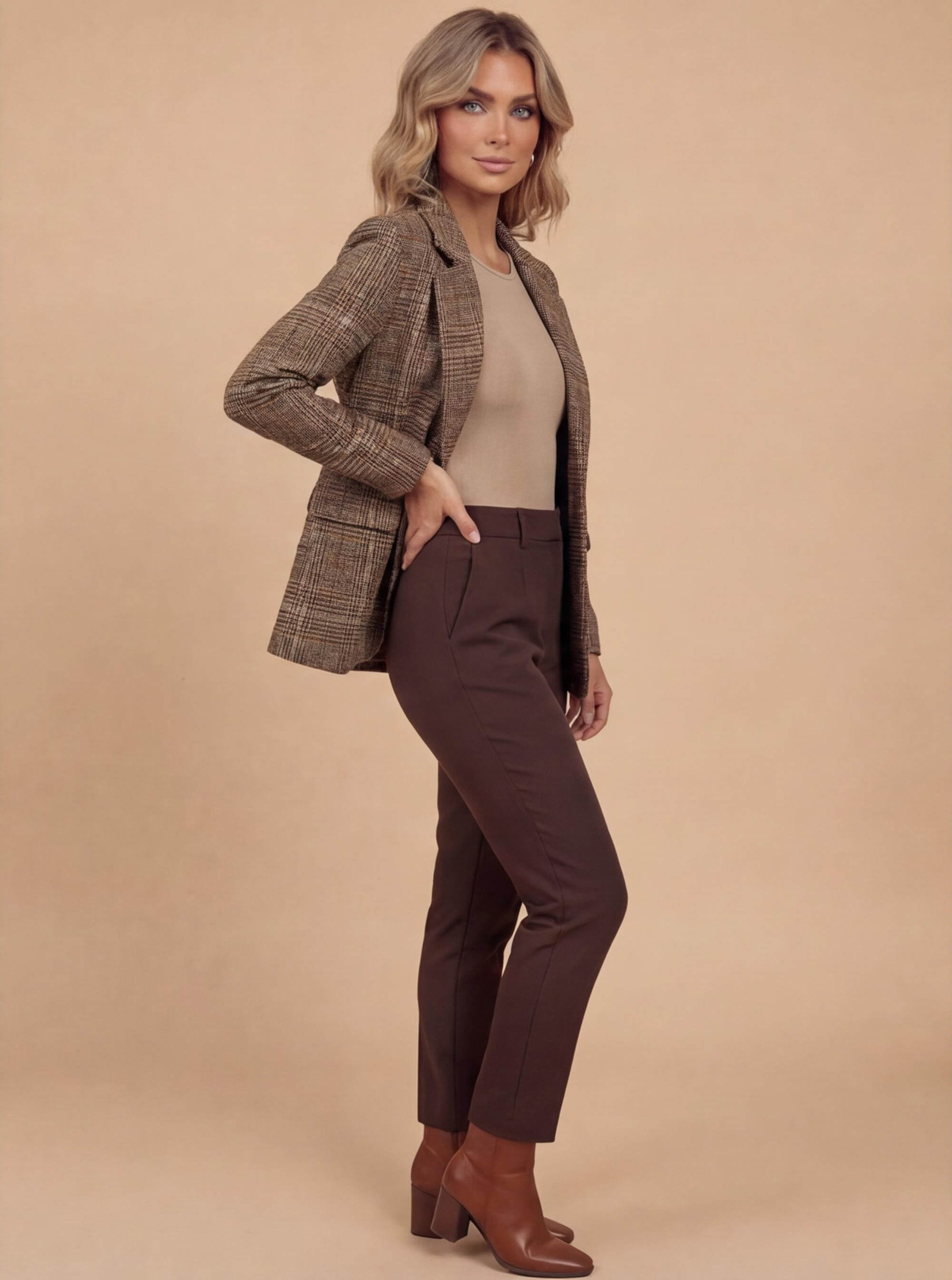 Women’s Plaid Blazer – Tailored Fit & Timeless Elegance