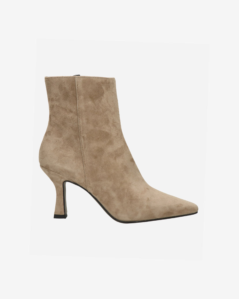 Noa Pointed Toe Sock Boots