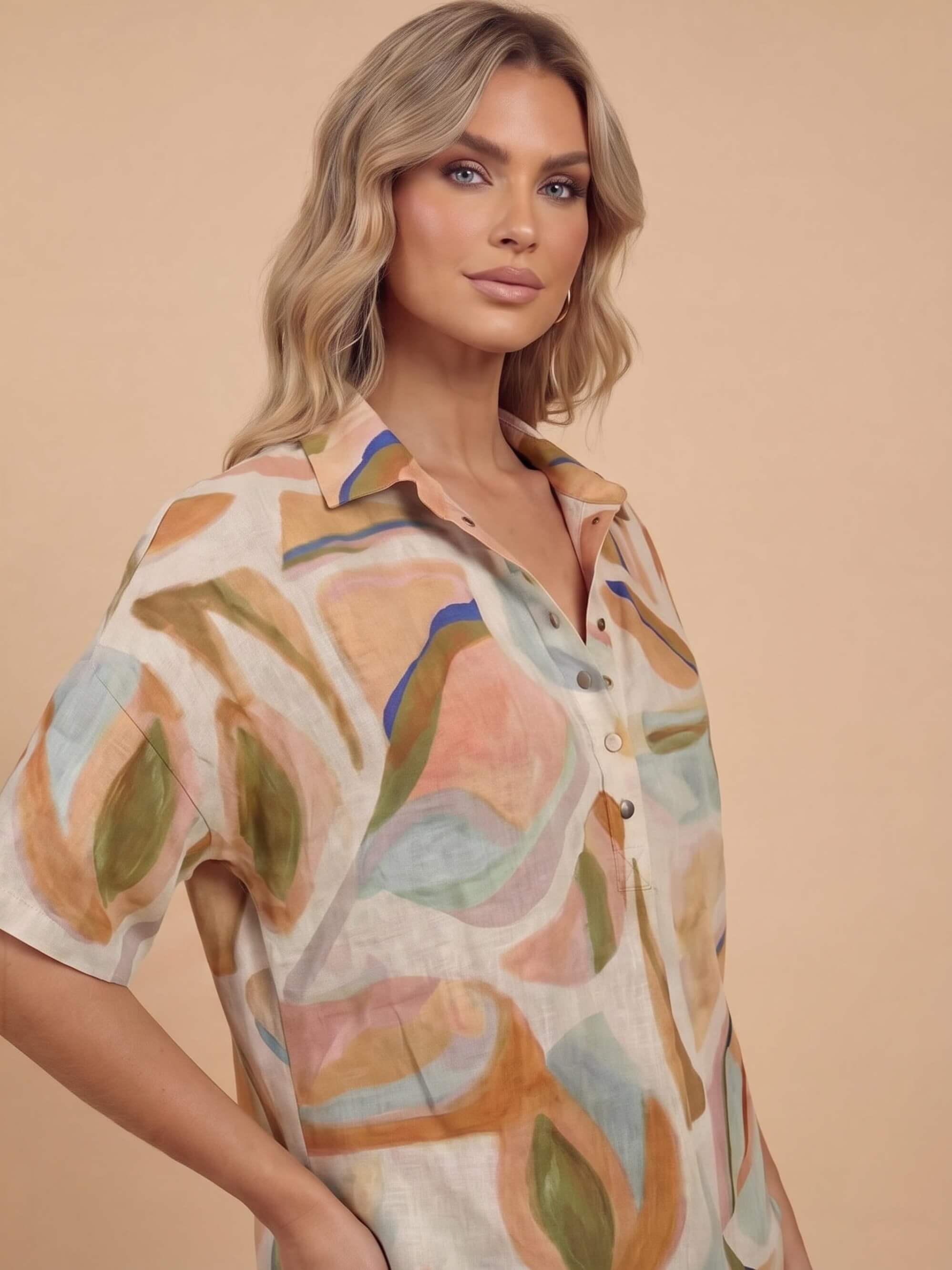 Women’s Abstract Print Short Sleeve Shirt