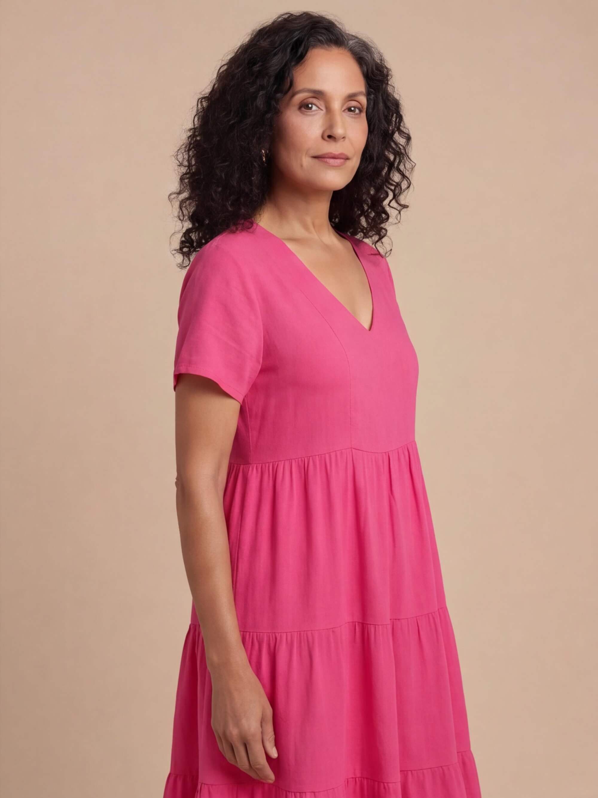 V-Neck Summer Dress – Light, Feminine & Effortless