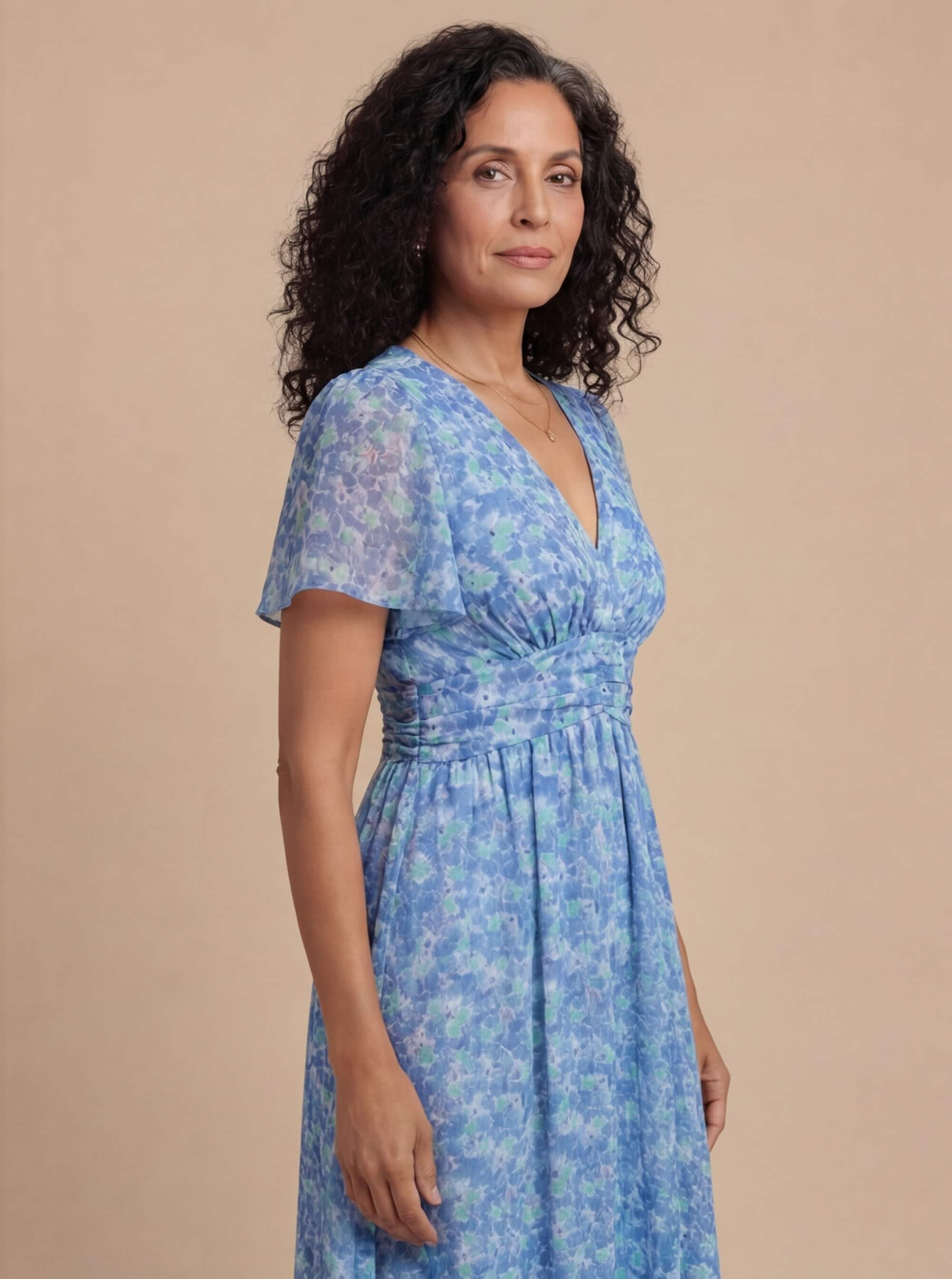 Women’s Dress – Floral V-Neck Short-Sleeve Maxi Dress