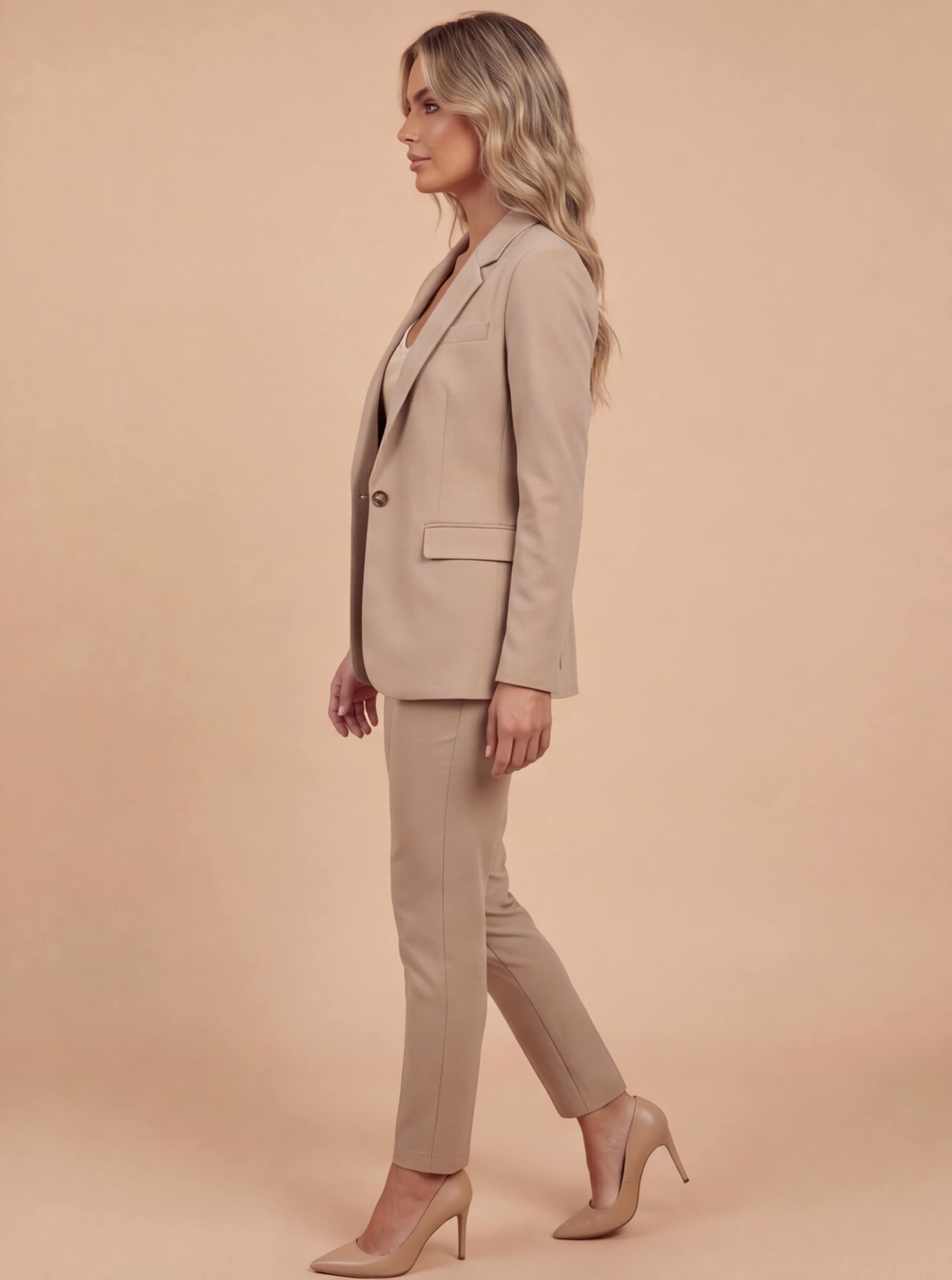 Women’s Elegant Tailored Blazer – Clean Lines & Timeless Sophistication