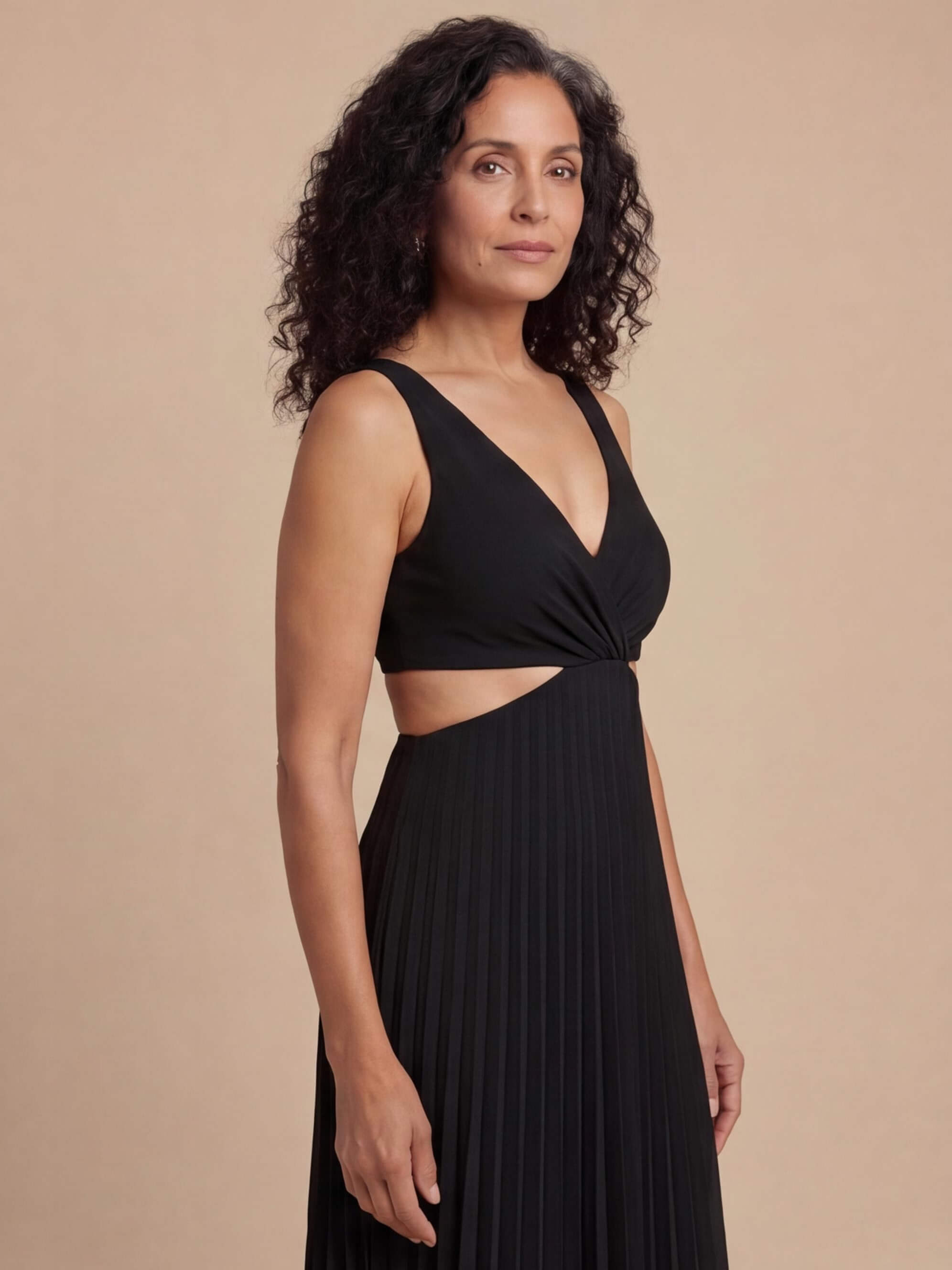 Women’s Dress – Pleated Backless Midi Dress