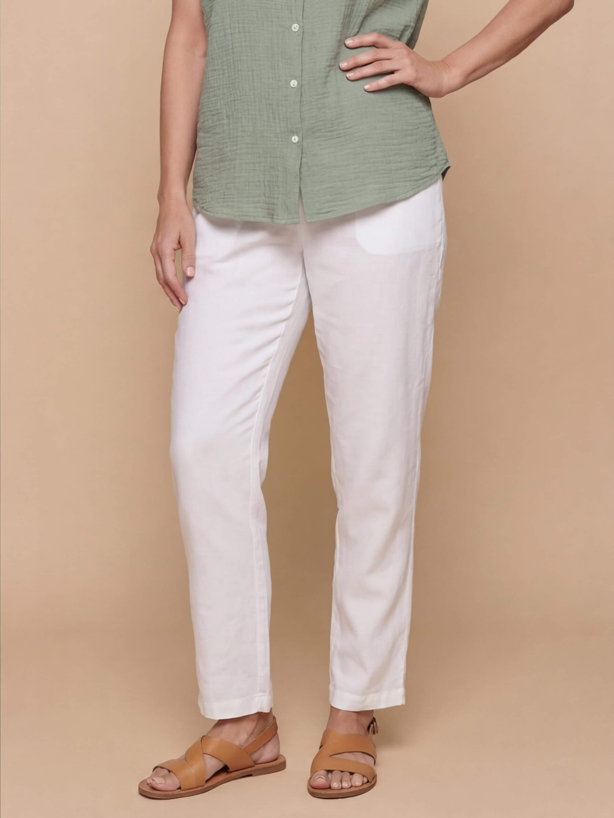 Women’s Relaxed Pocket Button-Up Shirt