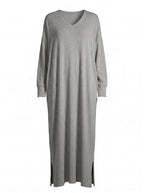 Women’s Minimalist Maxi Dress – Relaxed Fit with V-Neck