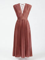 Women’s Pleated Maxi Dress – Elegant Flow & Timeless Grace