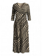 Women’s Comfortable Maxi Dress – V-Neck & Flowing Silhouette