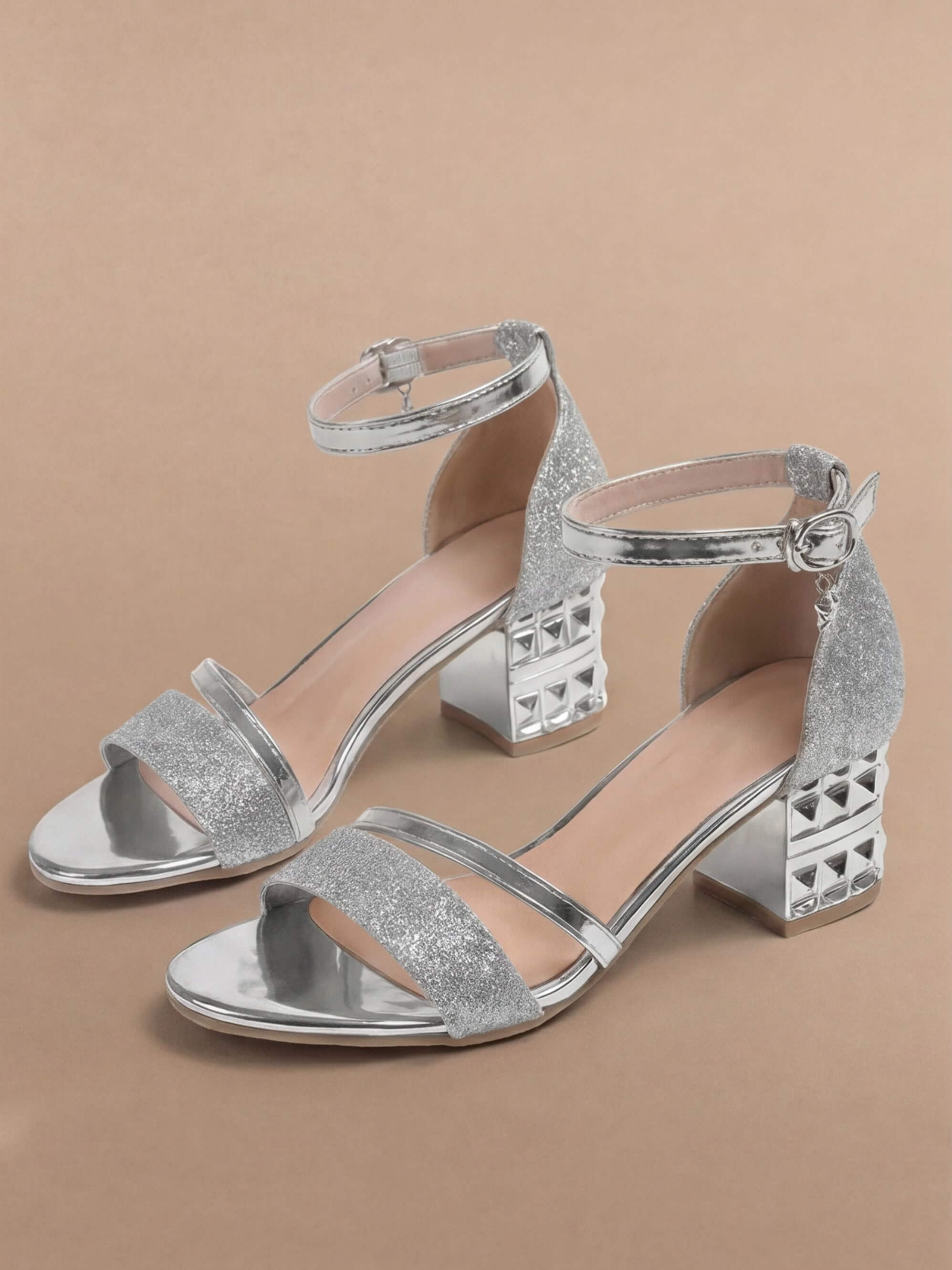 Women's sandals – Comfortable, adjustable sandals for everyday wear