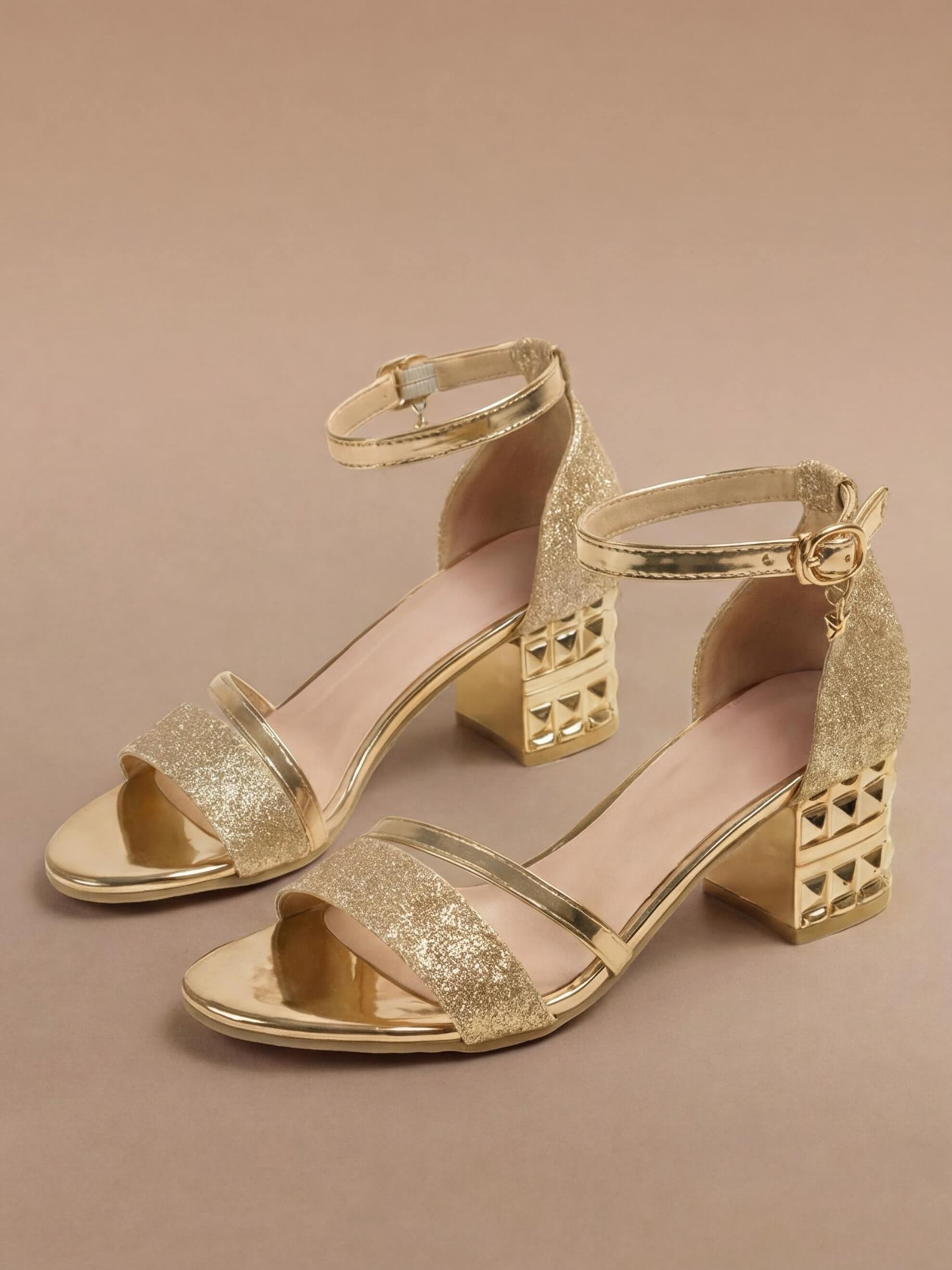 Women's sandals – Comfortable, adjustable sandals for everyday wear