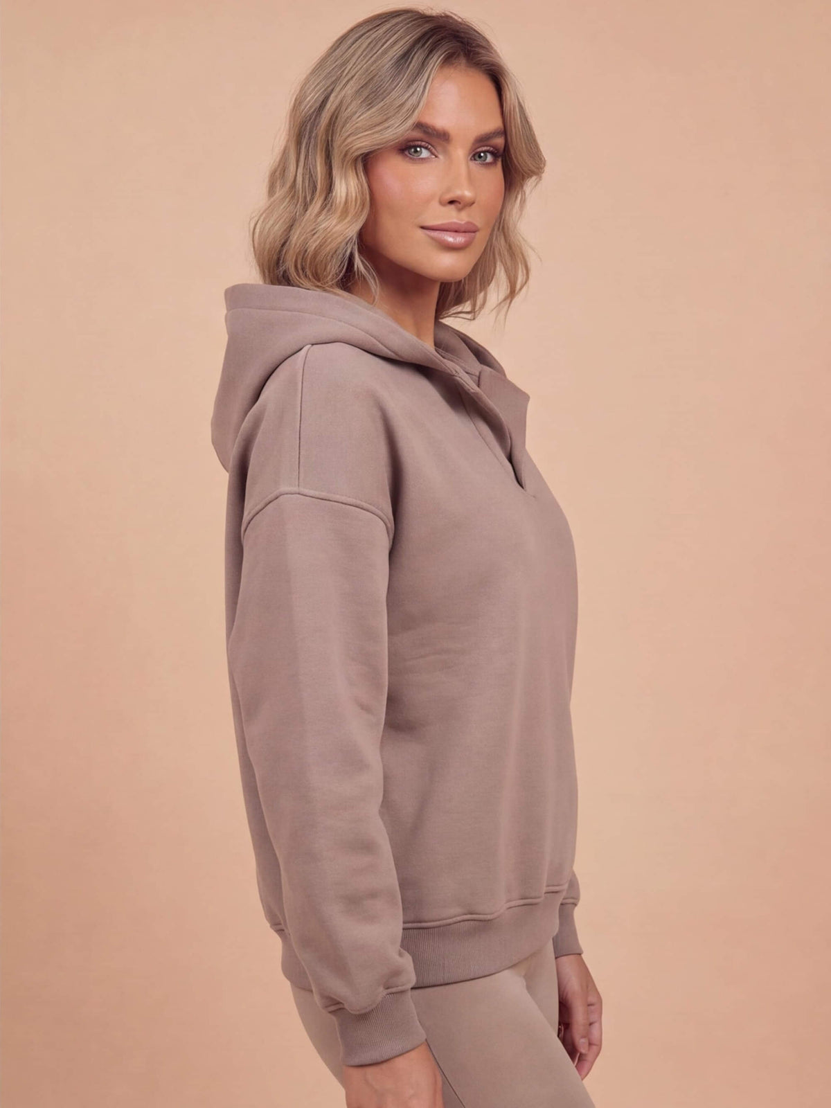 Women’s Hooded Long-Sleeve Sweatshirt