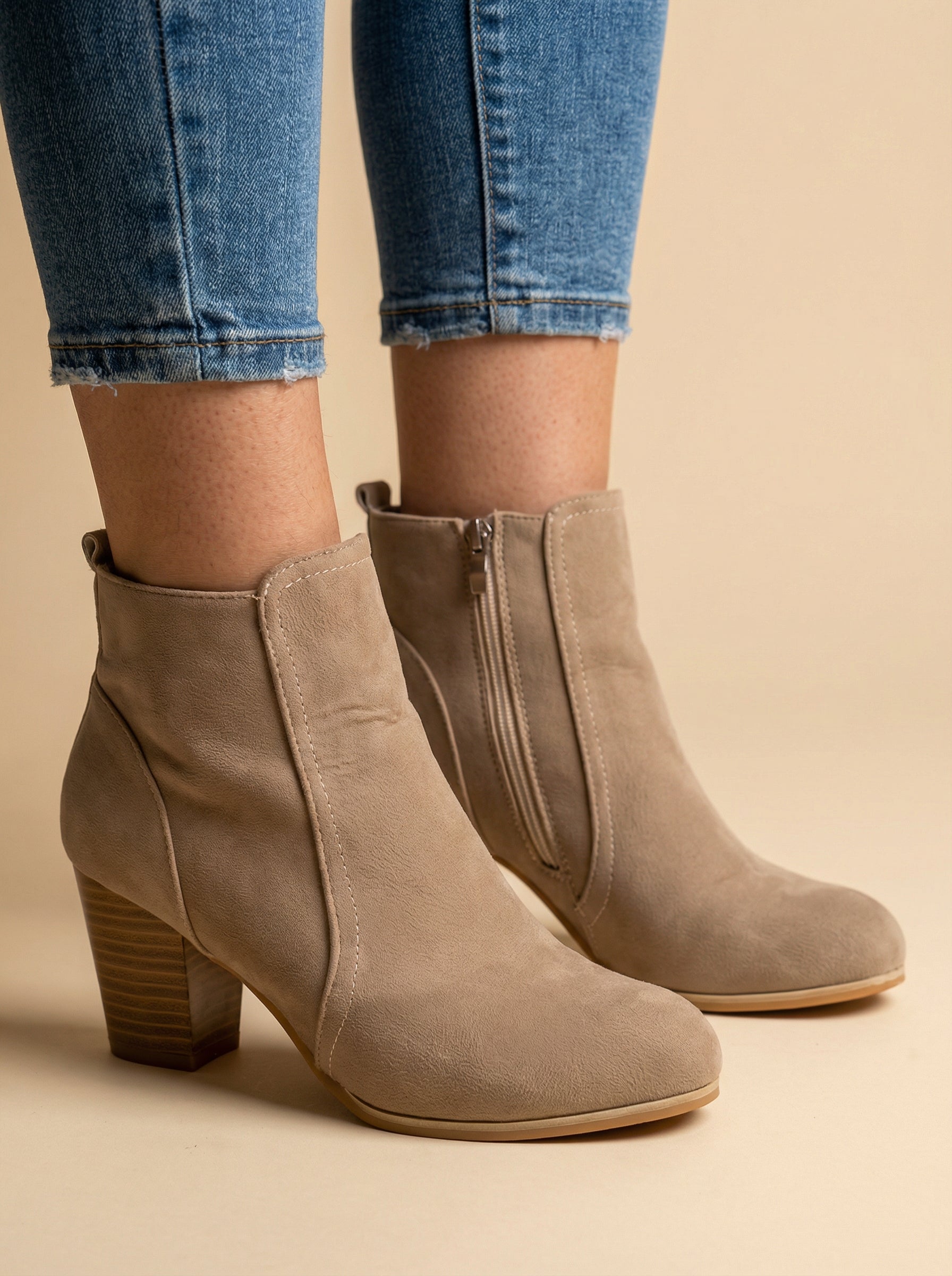 Women’s Round-Toe Ankle Boots –  Side Zip & Chunky Heel Stability