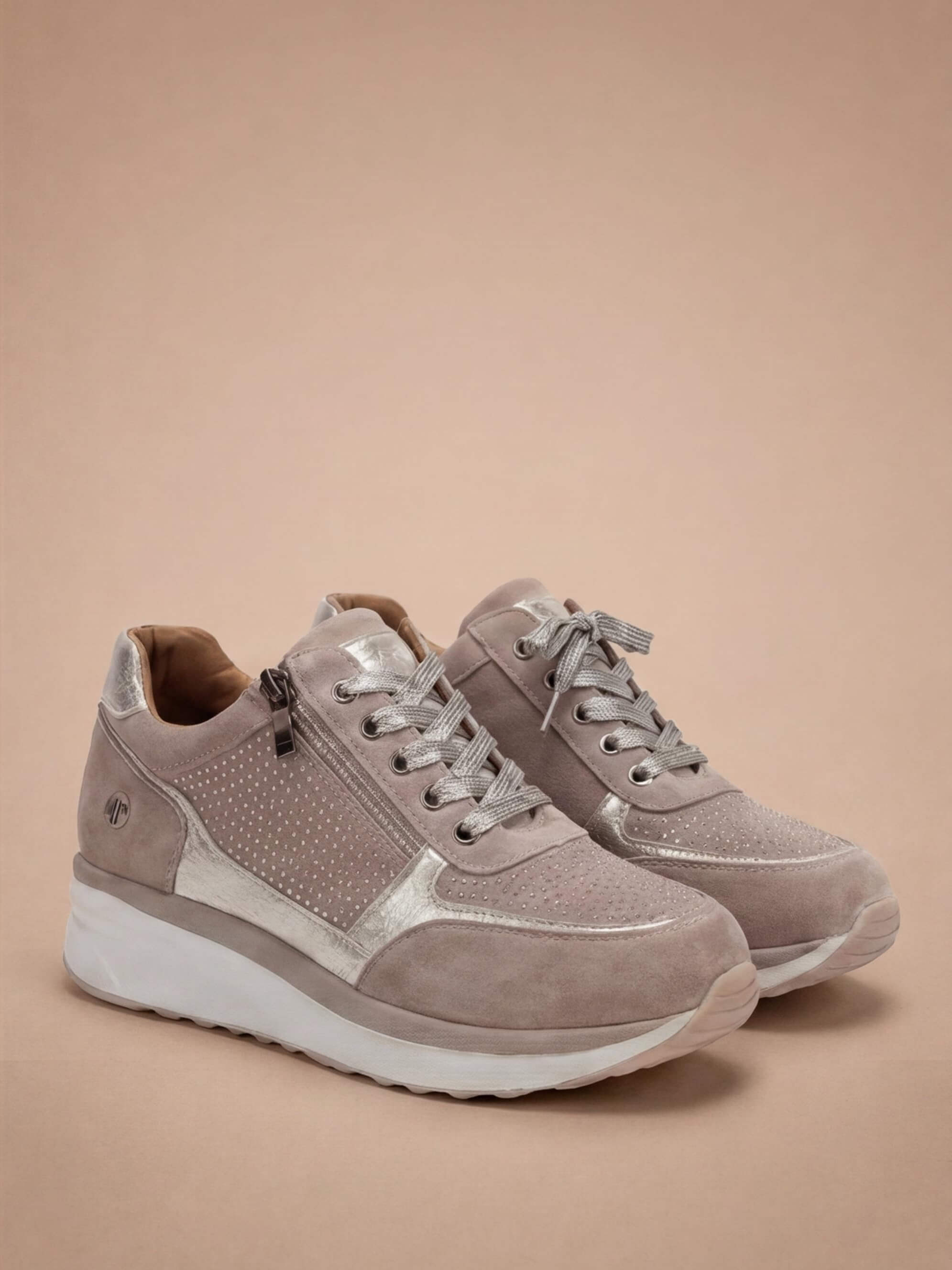 Comfortable women's trainers – Lightweight trainers with supportive soles