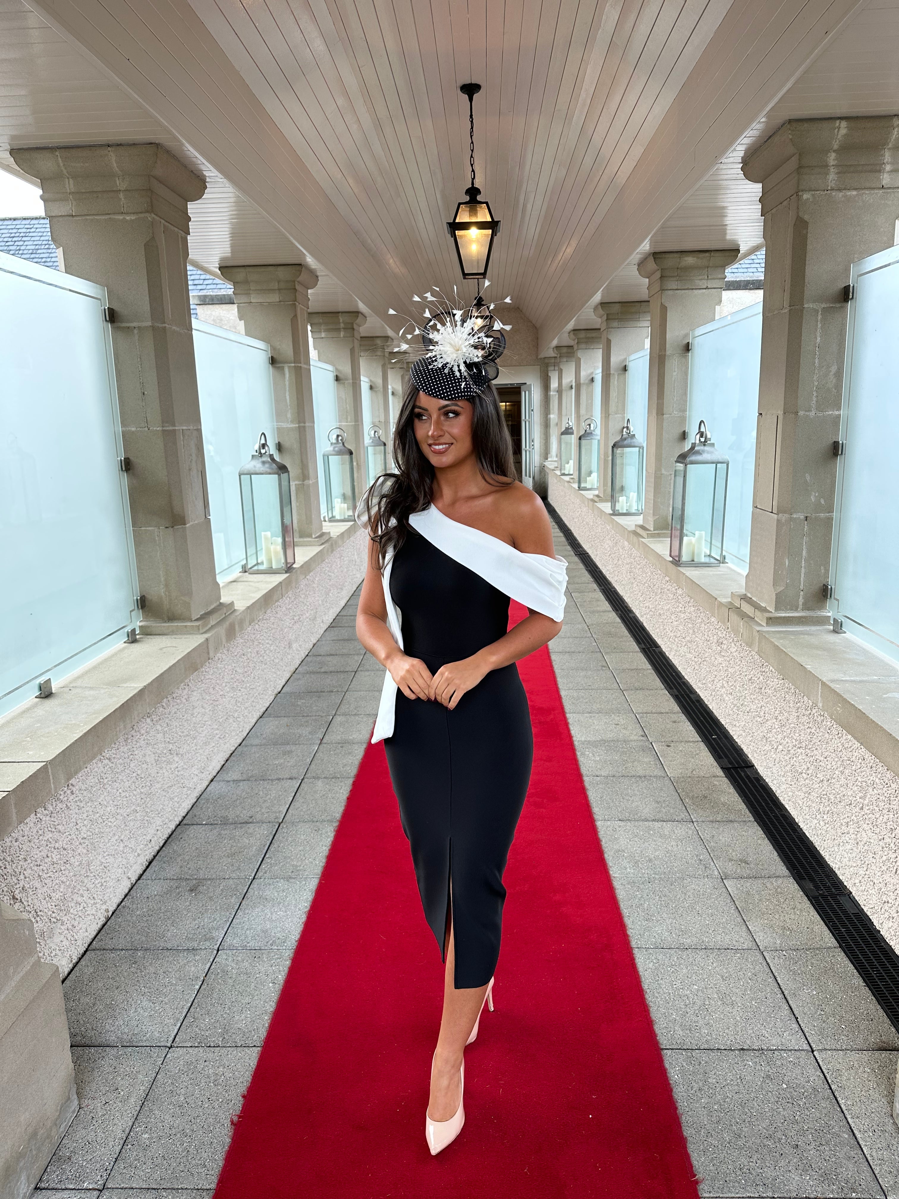 Adele Bow Shoulder Bandage Dress – Monochrome