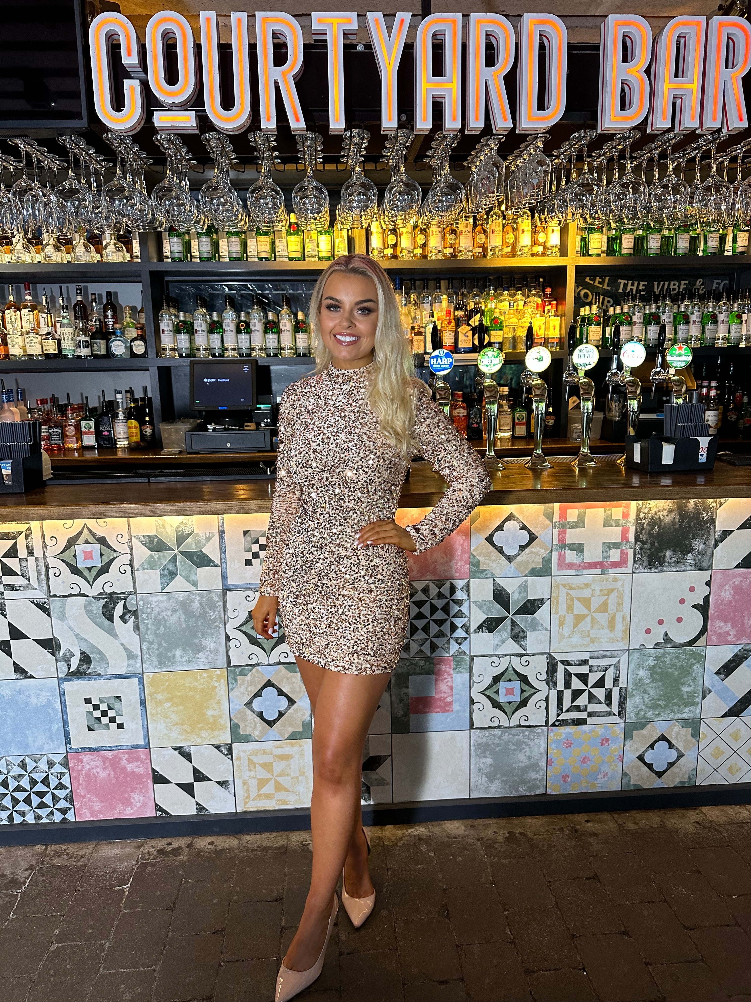 Adriana Long Sleeve Sequin Dress – Gold