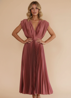 Women’s Pleated Maxi Dress – Elegant Flow & Timeless Grace