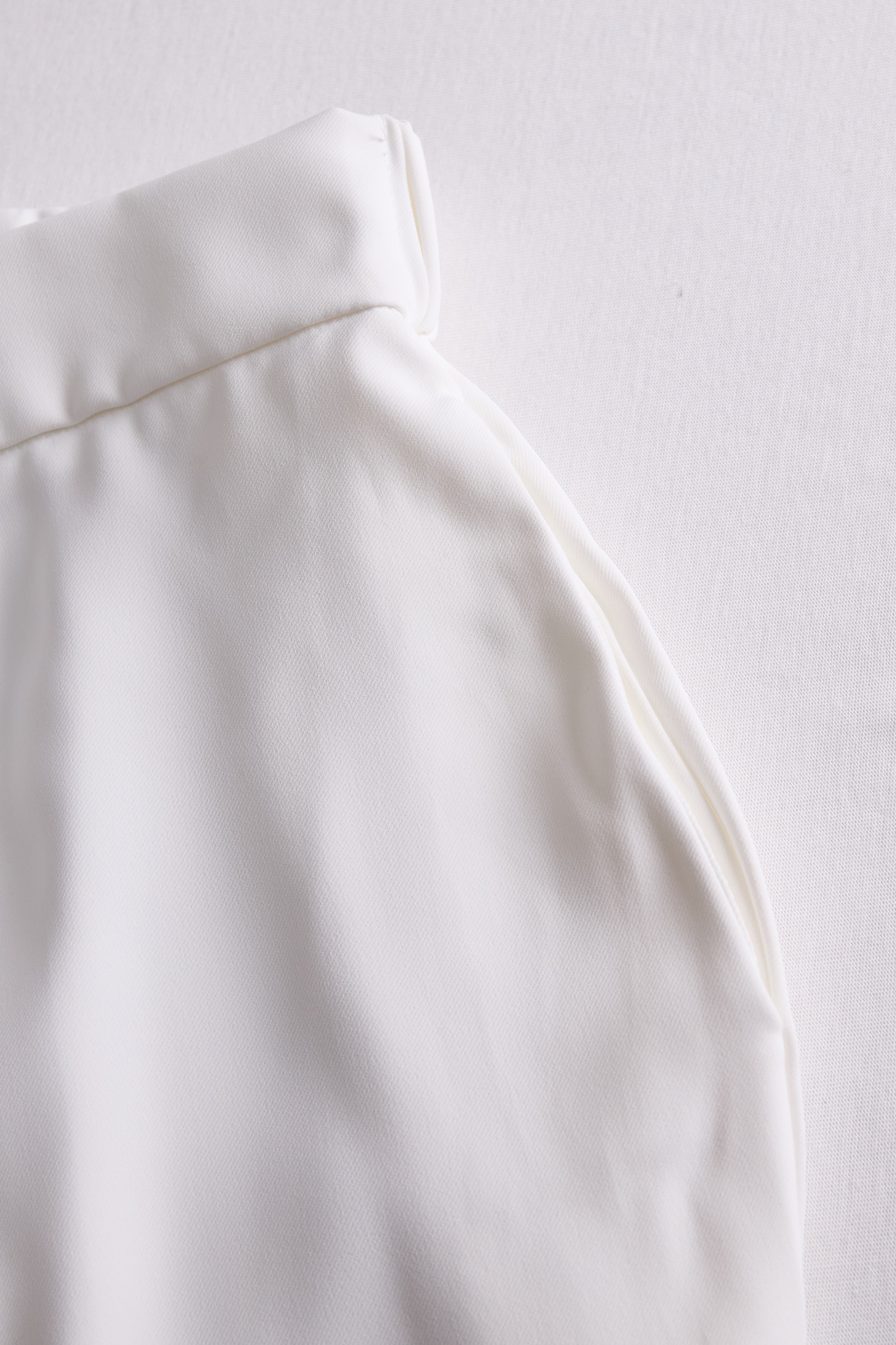 Women’s White High-Waisted Wide-Leg Trousers – Timeless Elegance